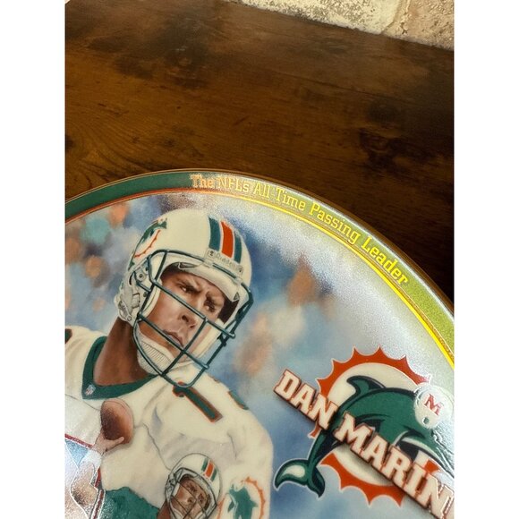 Dan Marino Commemorative NFL Plate By Bradford Exchange - Limited Edition - Picture 4 of 12